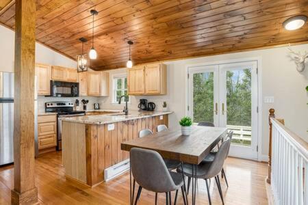Harpers Ferry Cabin Hot Tub, Deck, Fire Pit, Wifi Екстериор снимка