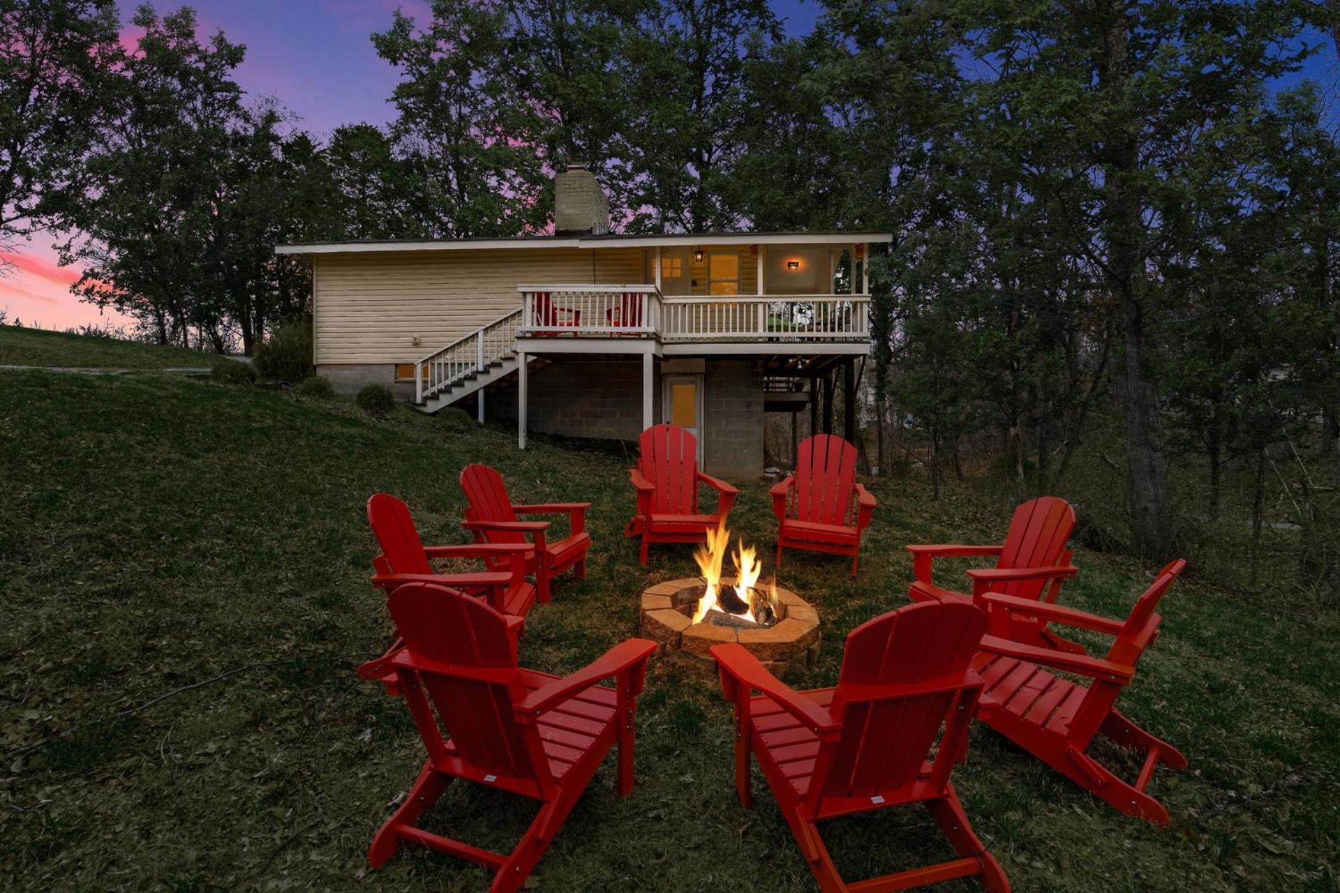 Harpers Ferry Cabin Hot Tub, Deck, Fire Pit, Wifi Екстериор снимка